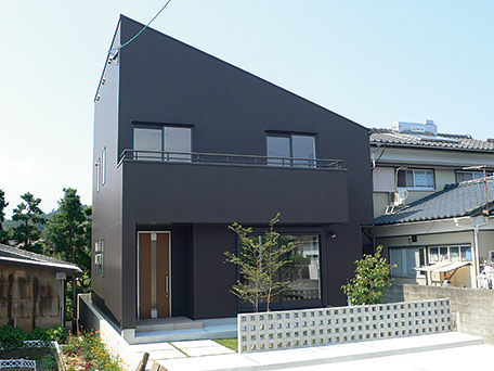 片流れ屋根（かたながれやね）